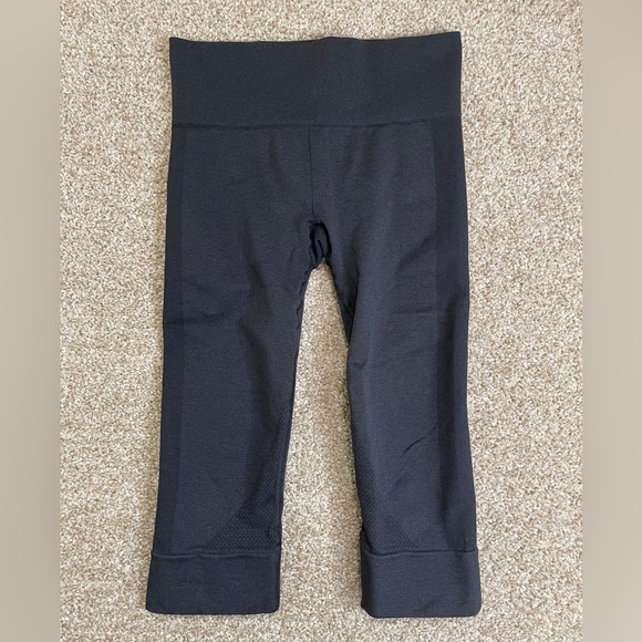 lululemon athletica Black Leggings - Picture 1 of 9